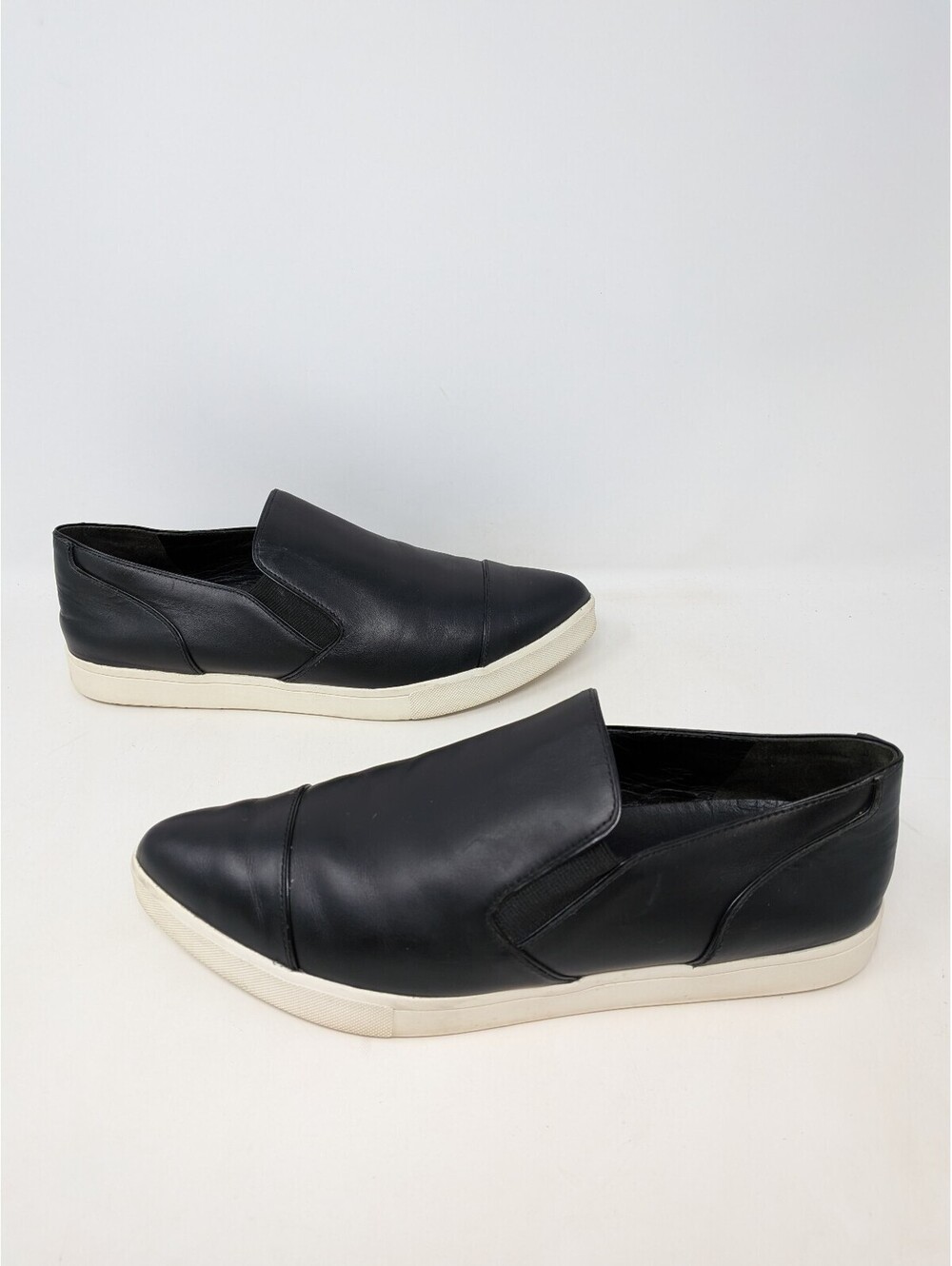 Vince Women’s Size 8M Black Leather Pointed-Toe Slip-On Sneakers